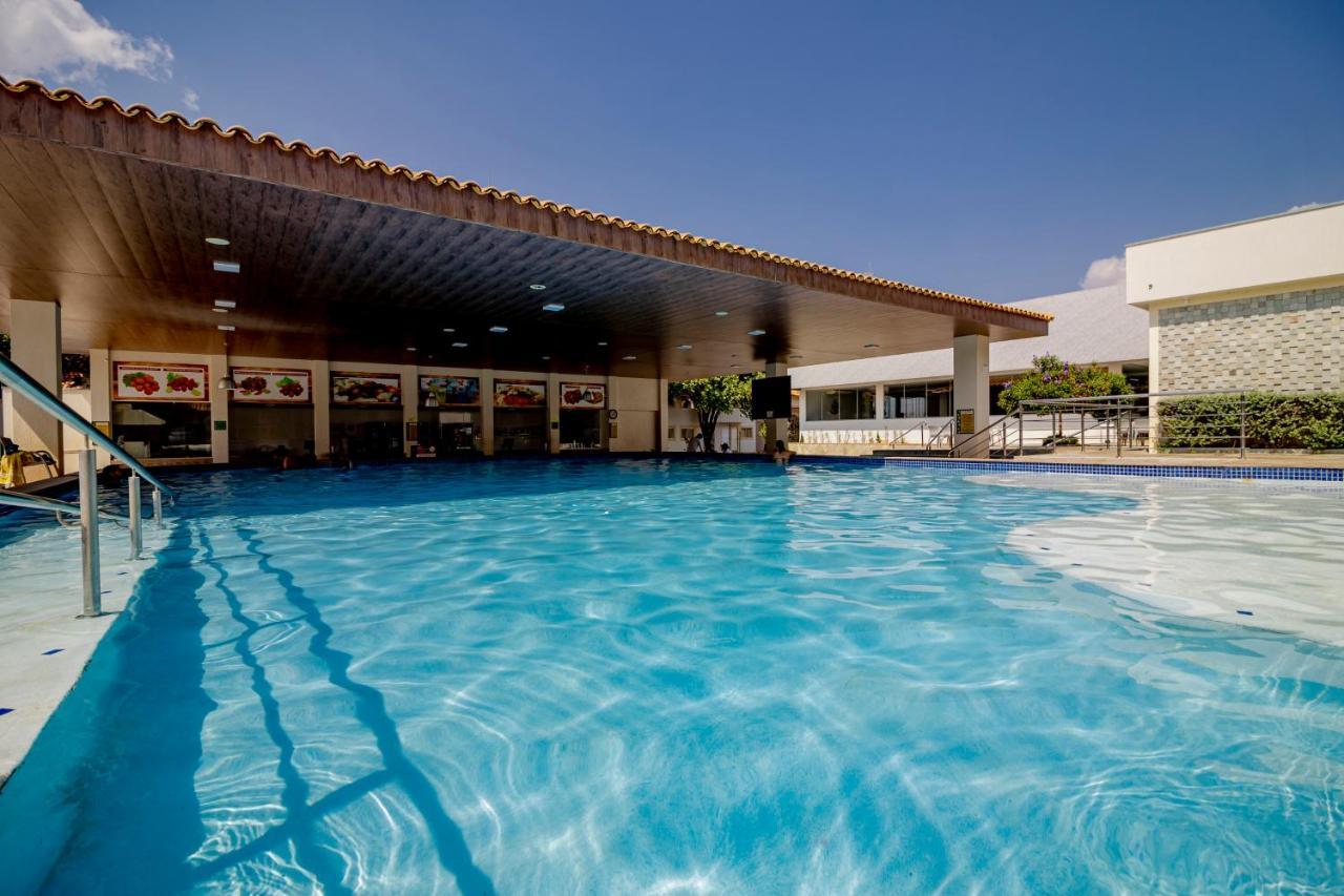 קאלדס נובאס Diroma Resort Com Um Dia No Acqua Park מראה חיצוני תמונה