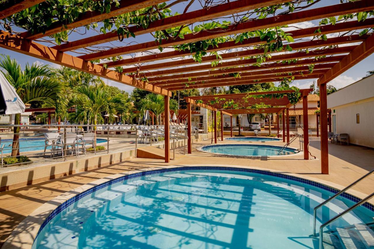 קאלדס נובאס Diroma Resort Com Um Dia No Acqua Park מראה חיצוני תמונה